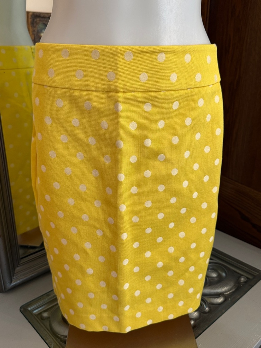 Ann Taylor Factory 4 Petite Sunny Yellow Polka Dot Pencil Skirt